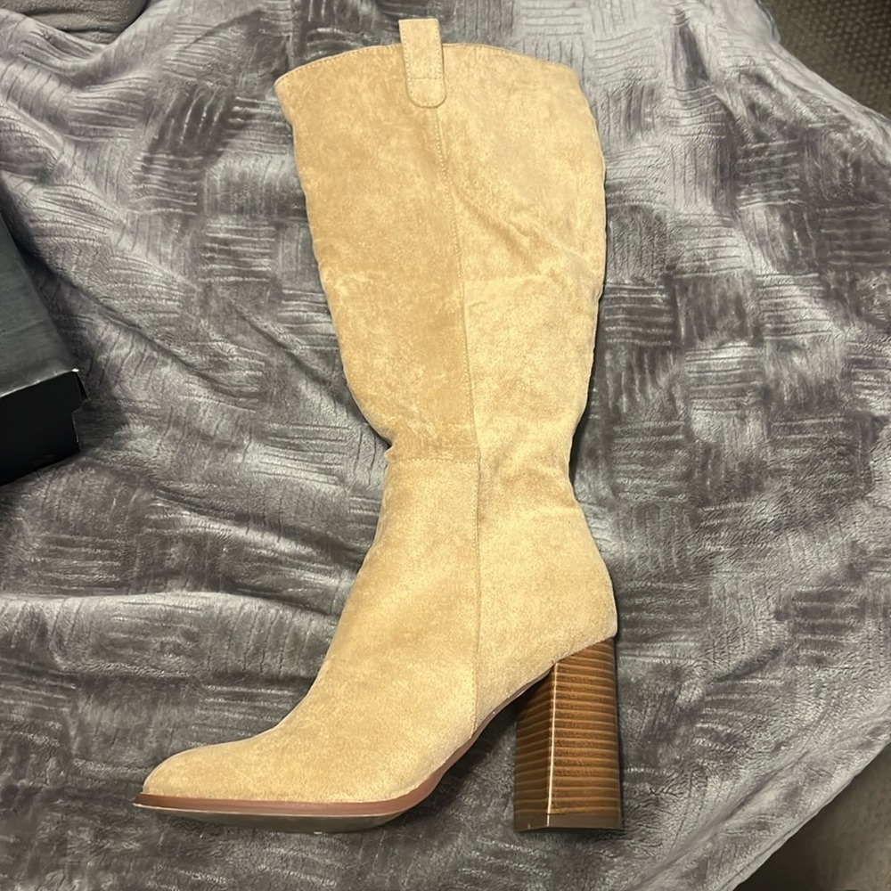 Sude knee height boot